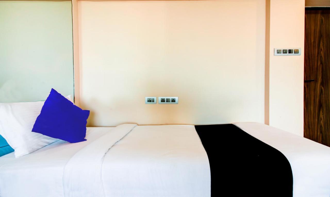 Hotel Imperial Residency 뭄바이 외부 사진